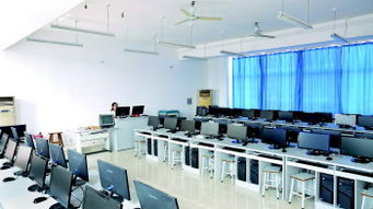 構(gòu)建數(shù)字化校園 以計(jì)算機(jī)軟硬件研發(fā)驅(qū)動(dòng)跨越式發(fā)展