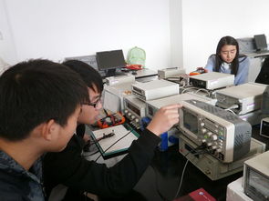 電子信息工程專業(yè)實(shí)驗(yàn)室 聚焦計(jì)算機(jī)軟硬件研發(fā)的創(chuàng)新基地